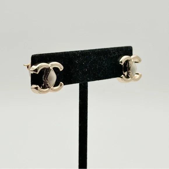 CHANEL CC LOGO STUD EARRINGS — GOLD TONE - Picture 2 of 6